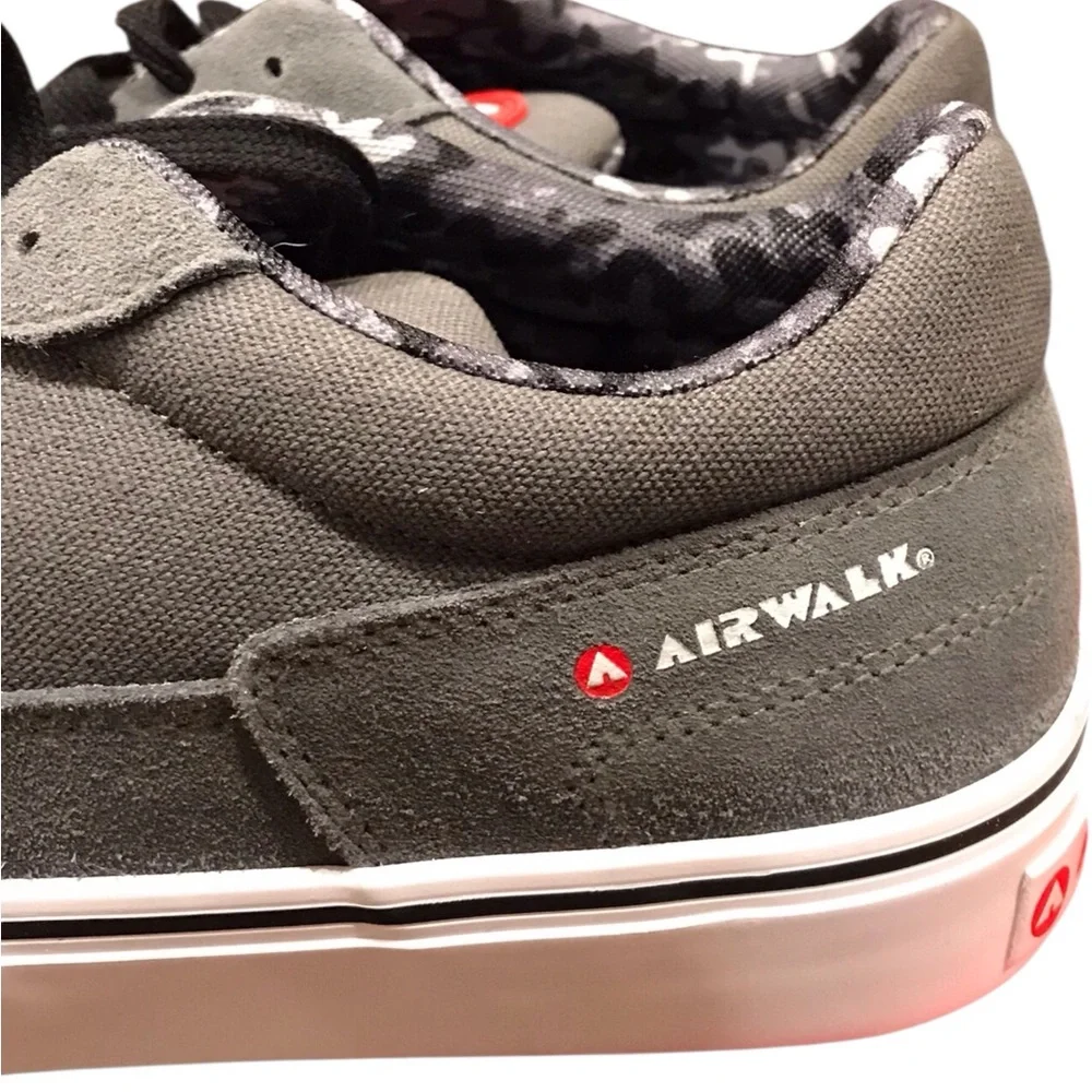 NIB Airwalk Kickflip CW06510M Mens Gray‎ Suede Skate Inspired Sneakers Shoes 10